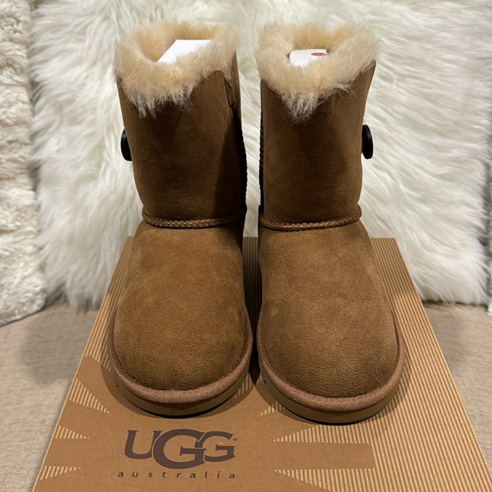 UGG Bailey Button Kids Boots